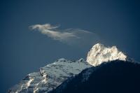 mtn-peak-cloud-wisps.jpg