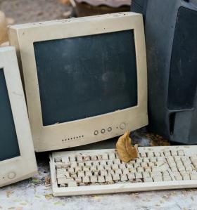 old-computer-monitor-c.jpg